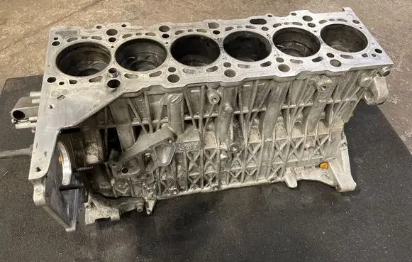 BMW 5 E60 E61 Engine 306D3
