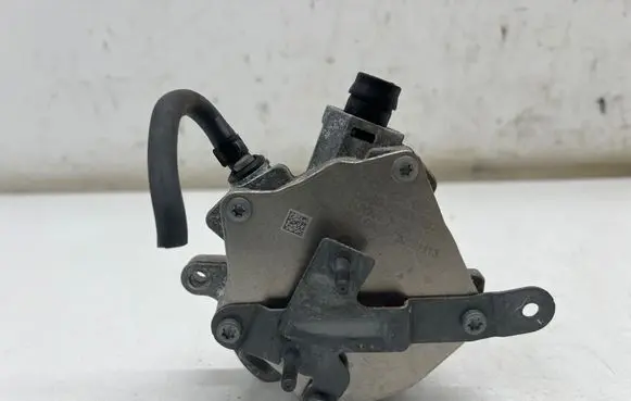 Ford Ecosport Vacuum pump CM5G2A451GB
