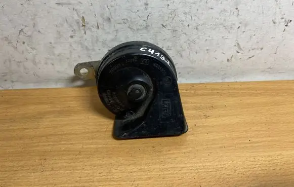 Mercedes-Benz E W211 Horn signal A0045428720 C4192