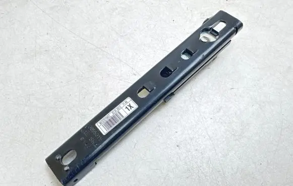 Citroen C4 II Seat belt adjustment rail 9672727080 23012013