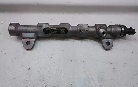 Opel Insignia A Fuel main line pipe 55576177