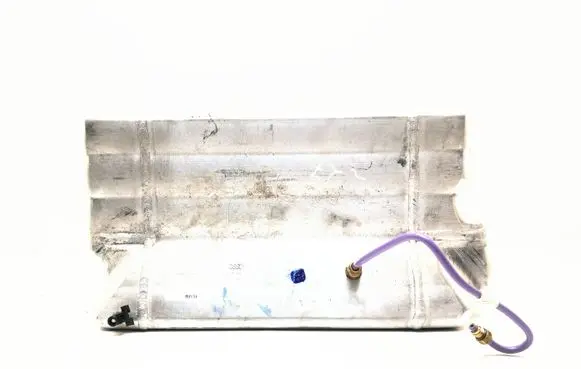 Vacuum air tank
