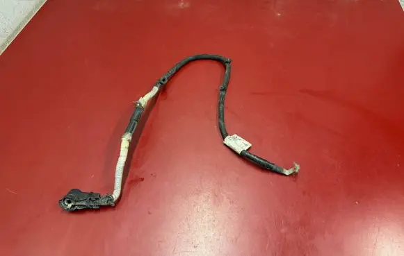 Chrysler Pacifica Positive cable (battery) P68499756AB 68499756AB