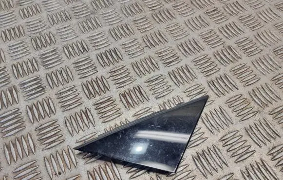 Audi A1 Front door window/glass frame 8x4837637c