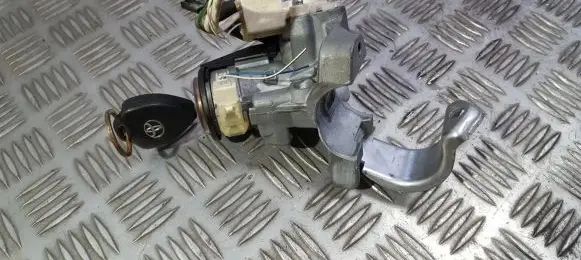 Toyota Avensis T270 Ignition lock 450200203 45020-0203