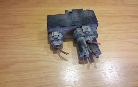 Volkswagen Vento Coolant fan relay 1H0919506A