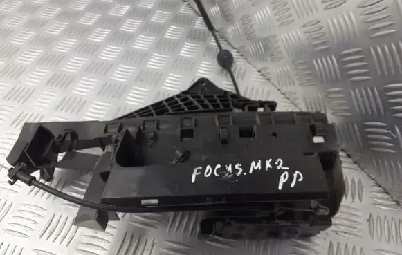 Ford Focus Front door lock