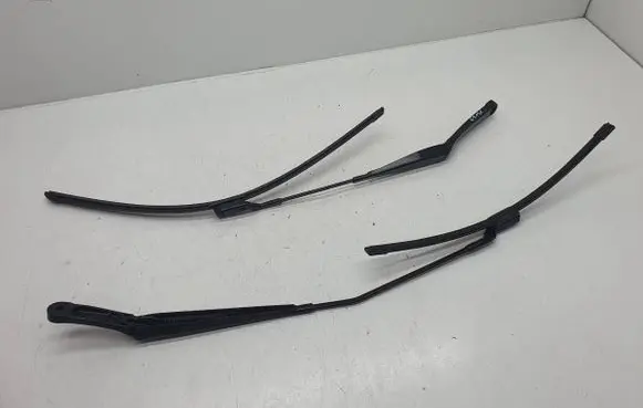 Skoda Octavia Mk4 Front wiper blade arm 5E49554095E4955410
