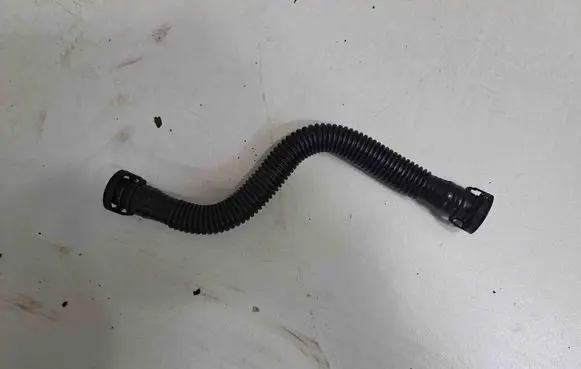 BMW 1 F20 F21 Breather hose/pipe 7608144