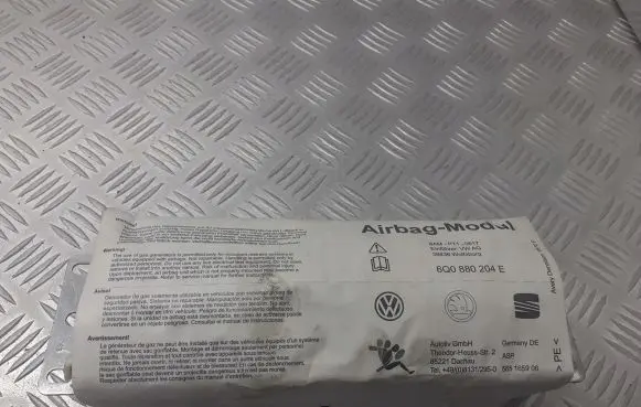 Skoda Fabia Mk1 (6Y) Steering wheel airbag 6Q0880204E
