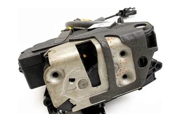 Ford Kuga II Rear door lock BM5AA26412AF