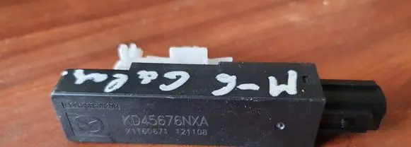 Mazda 6 Antenna control unit KD45676NXA