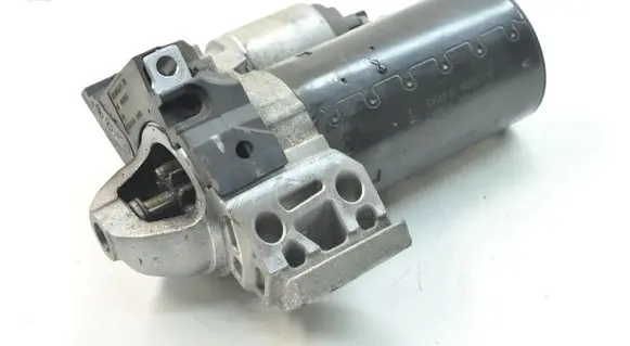 BMW 3 F30 F35 F31 Starter motor 8570383
