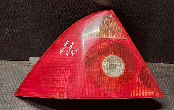 Ford Mondeo Mk III Rear/tail lights 1S7113405A