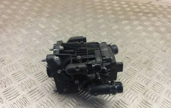 Thermostat/thermostat housing