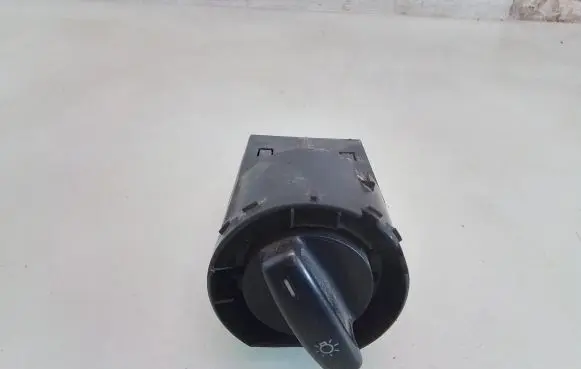 Volkswagen Caddy Light switch
