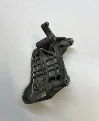 Audi A6 C7 Generator/alternator bracket 059903143aj