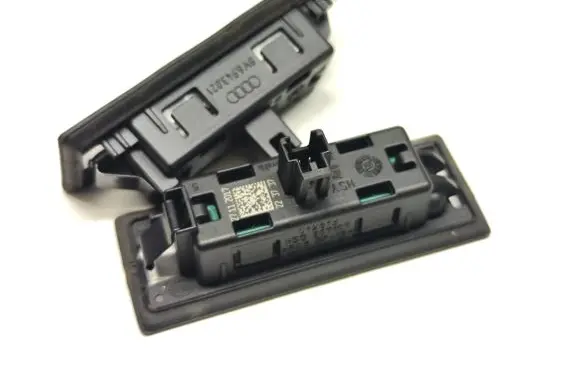 Audi Q5 SQ5 Number plate light 8W6943021