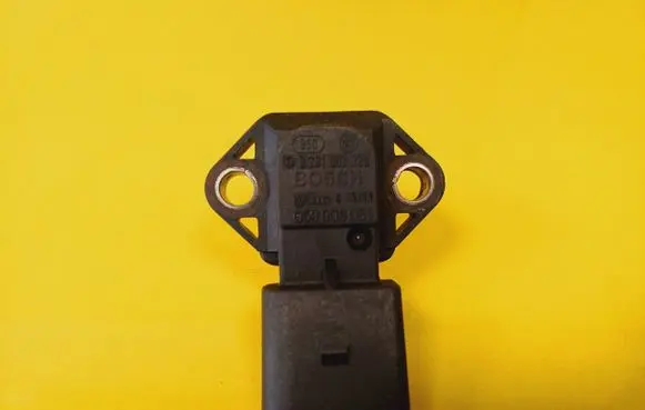 Audi A6 S6 C5 4B Air pressure sensor 0281002326 059906051