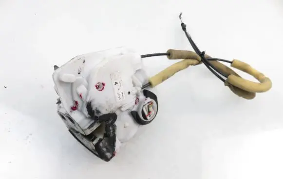 Mazda 2 Front door lock