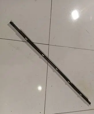 Hyundai Sonata Front door glass trim molding 