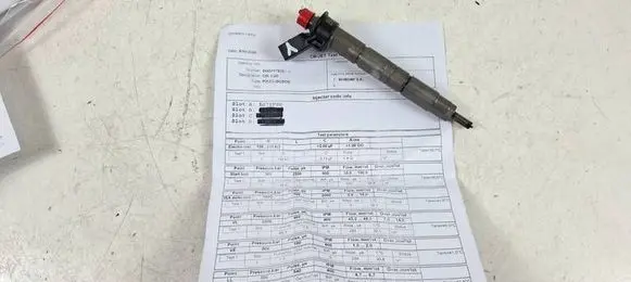 BMW X6 F16 Fuel injector 7823461 0445117030