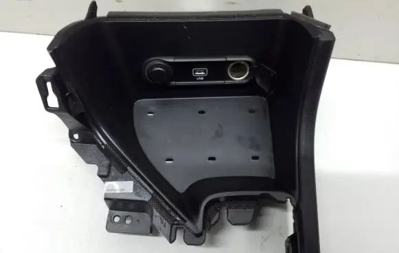 KIA Sportage Other center console (tunnel) element 84681F1500