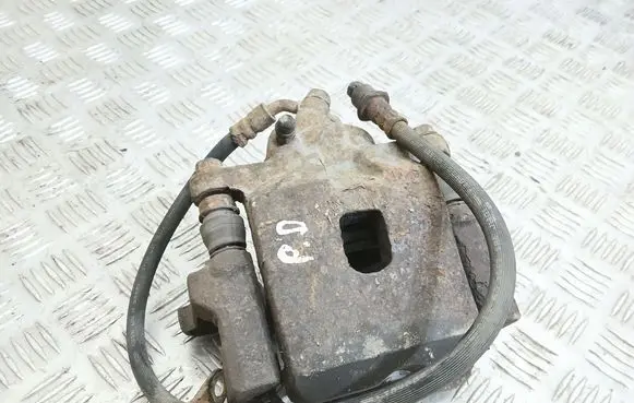 Toyota RAV 4 (XA20) Front brake caliper