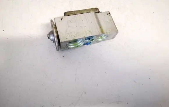 Volvo XC90 Air conditioning (A/C) expansion valve 101177
