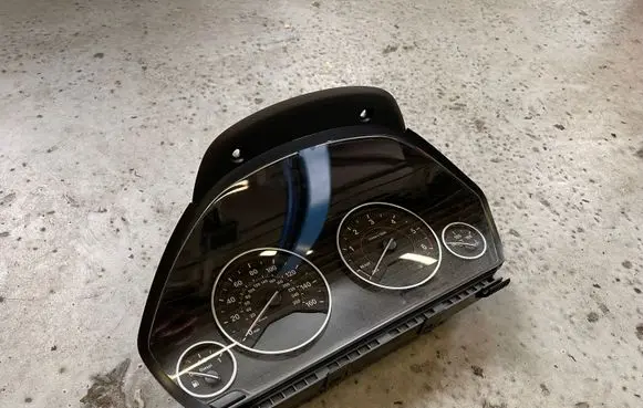 BMW 4 F32 F33 Speedometer (instrument cluster) 9232895 30443016 14369510