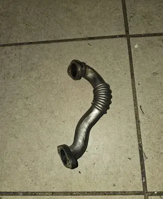 Volkswagen Caddy EGR valve line/pipe/hose 03L131521Q