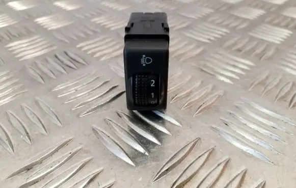Nissan Juke I F15 Headlight level height control switch