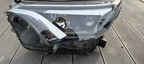 Toyota RAV 4 (XA40) Headlight/headlamp