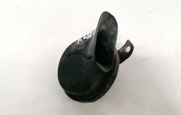 Toyota Yaris Horn signal a28657625 a-28-657625