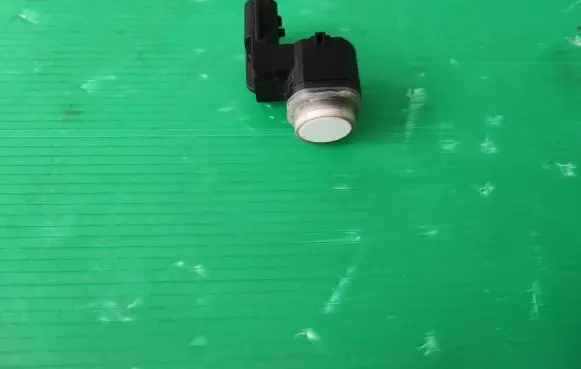 Opel Vivaro Parking PDC sensor 303955 84428691R 2703151728