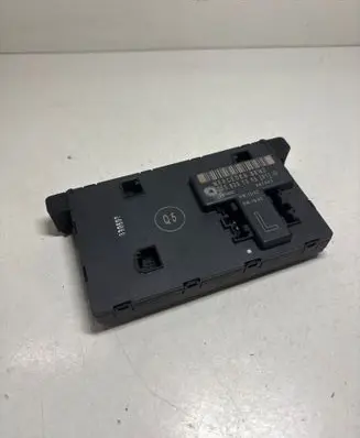 Mercedes-Benz C W203 Door control unit/module 2038201385