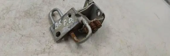 Volkswagen PASSAT B5.5 Front door lower hinge 