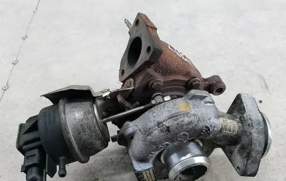 Audi A4 S4 B8 8K Turbo 03L145702D