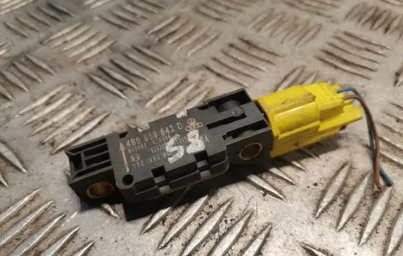 Audi A8 S8 D3 4E Airbag deployment crash/impact sensor 4B0959643D