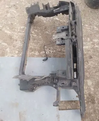Volkswagen Passat Alltrack Radiator support slam panel