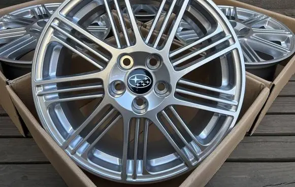 R18 alloy rim