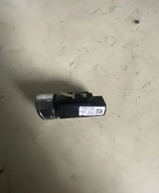 Audi A3 S3 8V Engine start stop button switch 8V0905217 SN00001133540697