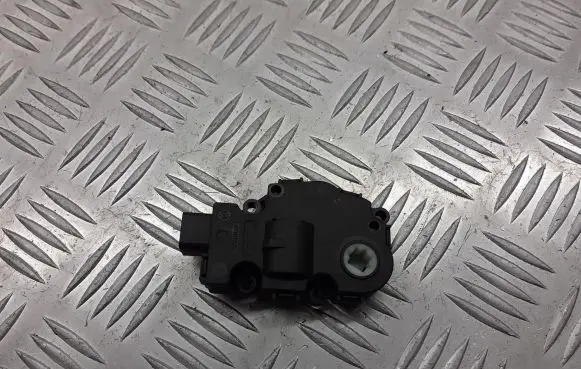 Mercedes-Benz A W169 A/C air flow flap actuator/motor 410475520