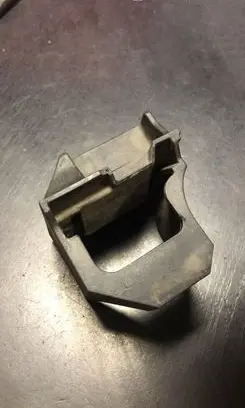 BMW 1 E81 E87 Radiator mount bracket 7807185