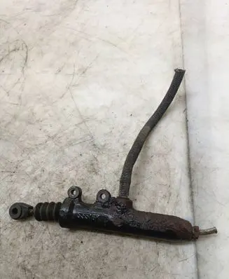 Mercedes-Benz E W124 Clutch master cylinder 0012956806