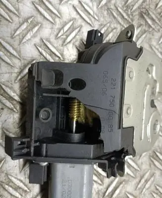 Mercedes-Benz S W221 Tailgate/trunk/boot lock/catch/latch 2217500085