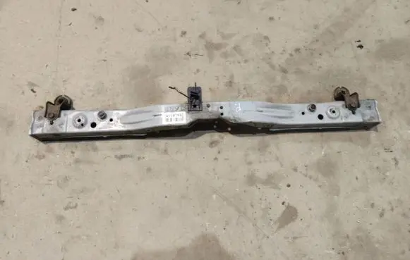 Toyota Avensis T250 Radiator support slam panel 