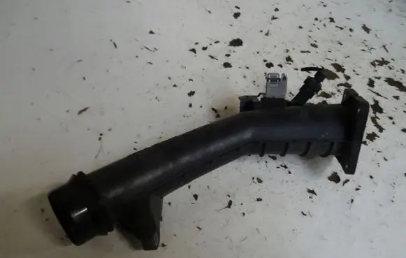 Mercedes-Benz B W246 W242 Air intake hose/pipe A2700900644