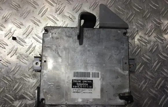 Toyota Prius (XW20) Engine control unit/module 8966147110 275100-163112v