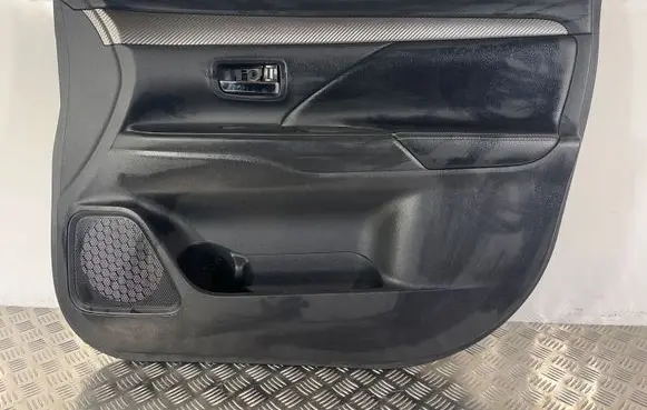 Mitsubishi Outlander Front door card panel trim
